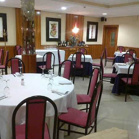 Hotel Anabel Baza Buitenkant foto